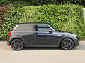 2023 Mini Hatch Cooper III (F55/F56) Рестайлинг 2, синий, 2340275 рублей - вид 4