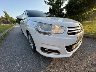 2011 Citroen C4 II, белый, 675000 рублей, вид 3