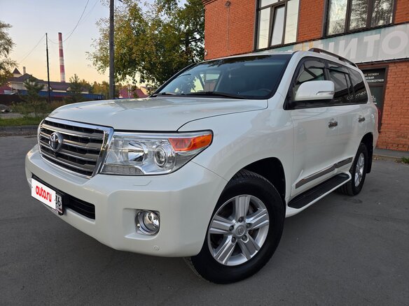 2015 Toyota Land Cruiser 200 Series Рестайлинг 1, белый - вид 6