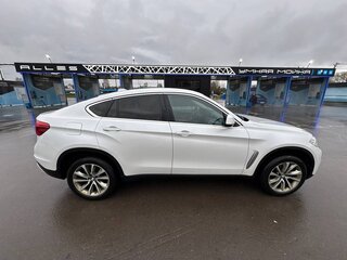 2018 BMW X6 30d II (F16), белый, 4100000 рублей, вид 3