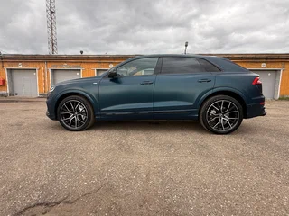 2021 Audi Q8 45 TDI I (4M), синий, 9345000 рублей, вид 1