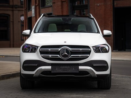 2022 Mercedes-Benz GLE 450 II (V167), белый, 6990000 рублей, вид 1