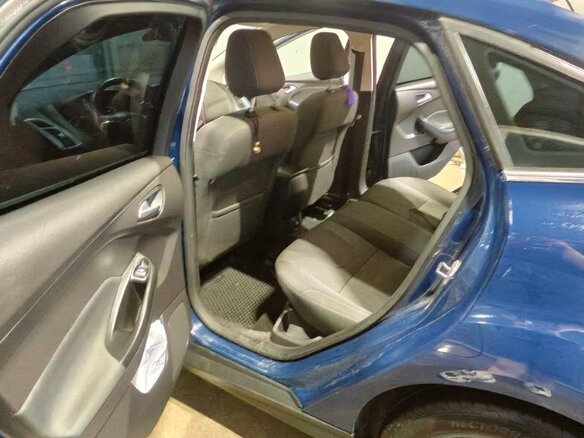 2013 Ford Focus III, синий, 1000000 рублей - вид 28