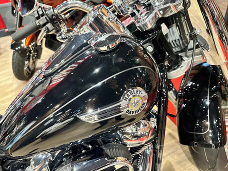 2024 Harley-Davidson Fat Boy, зелёный, 3350000 рублей, вид 2