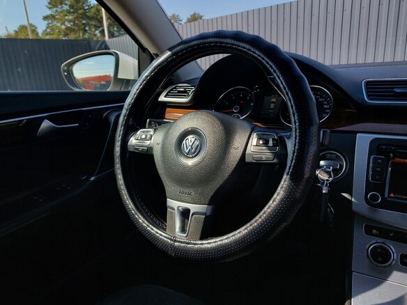 2012 Volkswagen Passat B7, белый, 1079000 рублей - вид 18
