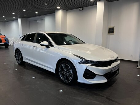 Kia K5 III