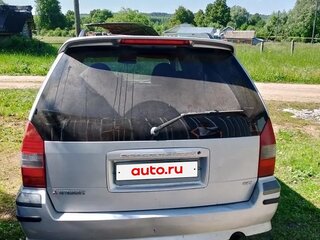2002 Mitsubishi Space Wagon III, серебристый, 430000 рублей, вид 3