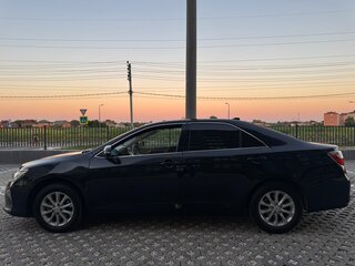 2016 Toyota Camry VII (XV50) Рестайлинг, голубой, 1590000 рублей, вид 4