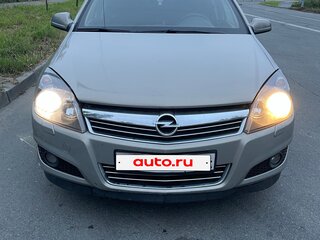 2013 Opel Astra H Рестайлинг, серый, 750000 рублей, вид 1