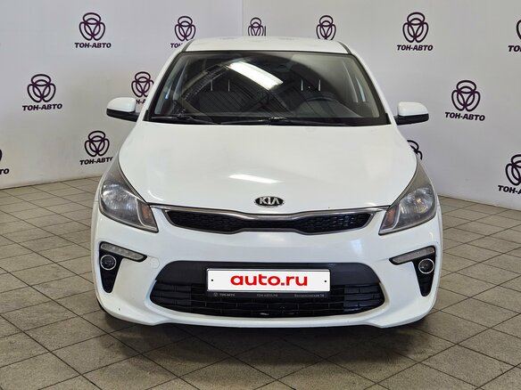 2019 Kia Rio IV, белый - вид 1