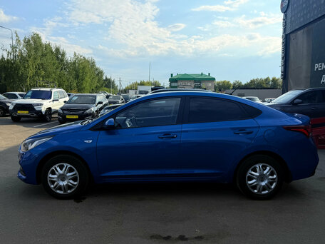 2017 Hyundai Solaris II, синий, 970000 рублей, вид 4