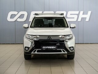 2019 Mitsubishi Outlander III Рестайлинг 3, белый, 1889000 рублей, вид 3