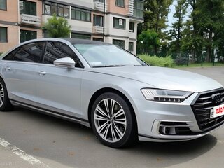 2018 Audi A8 Long 55 TFSI IV (D5), серебристый, 4500000 рублей, вид 2