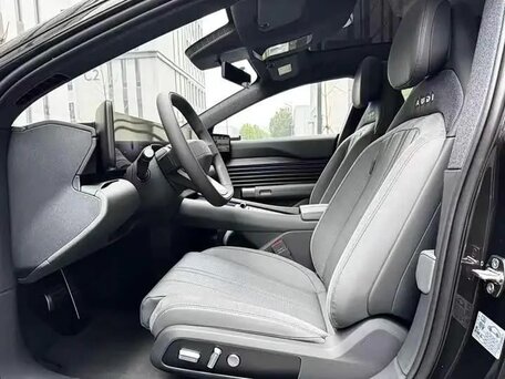 2026 Audi E5 83 kWh, чёрный, 9400777 рублей, вид 4