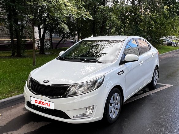 2014 Kia Rio 4-speed III, белый