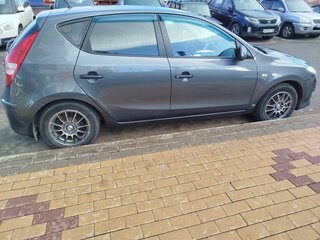 2011 Hyundai i30 I Рестайлинг, серый, 559000 рублей, вид 3