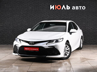 2018 Toyota Camry VIII (XV70), белый, 2250000 рублей, вид 1