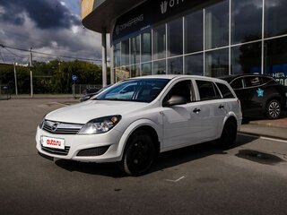 2011 Opel Astra H Рестайлинг, белый, 550000 рублей, вид 2