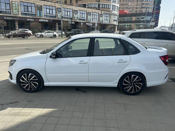 2026 Lada (ВАЗ) Granta Sport I Рестайлинг, белый - вид 7