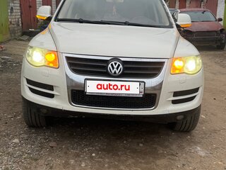 2008 Volkswagen Touareg I Рестайлинг, белый, 920000 рублей, вид 2