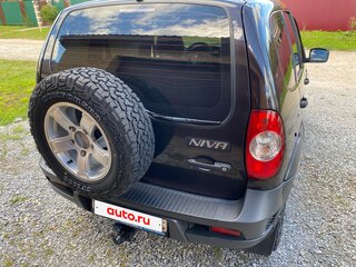 2012 Chevrolet Niva I Рестайлинг, коричневый, 565000 рублей, вид 3