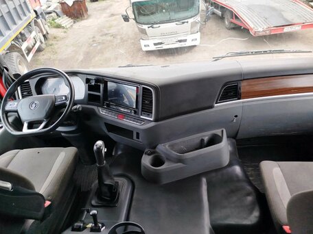 2024 Shacman (Shaanxi) SX3318, красный, 4777000 рублей, вид 5
