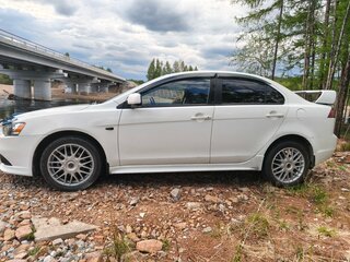 2011 Mitsubishi Lancer X Рестайлинг, белый, 640000 рублей, вид 5