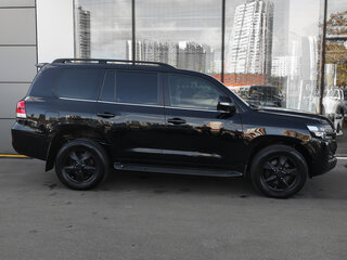 2018 Toyota Land Cruiser 200 Series Рестайлинг 2, чёрный, 5298000 рублей, вид 4
