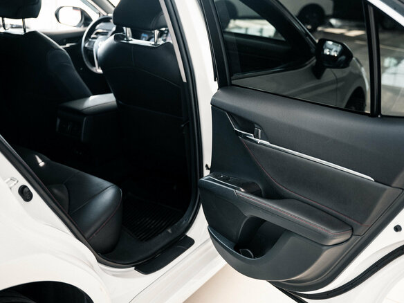 2021 Toyota Camry VIII (XV70) Рестайлинг, белый - вид 39