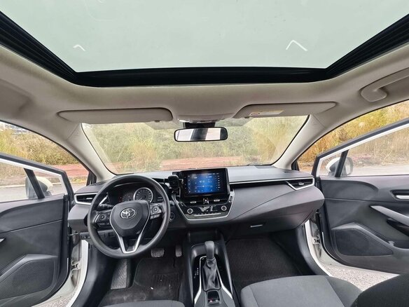 2022 Toyota Corolla XII (E210), белый, 1140000 рублей - вид 12