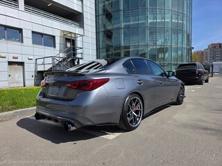2018 Infiniti Q50 I Рестайлинг, серый, 4600000 рублей, вид 3