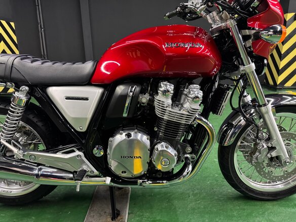 2017 Honda CB 1100, красный, 1250000 рублей - вид 10