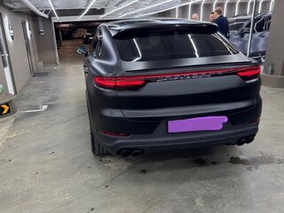 2021 Porsche Cayenne III, чёрный, 9000000 рублей, вид 1