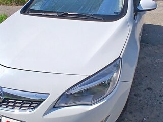 2012 Opel Astra J, белый, 700000 рублей, вид 4
