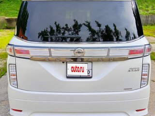 2018 Nissan Elgrand III (E52) Рестайлинг, белый, 2700000 рублей, вид 4