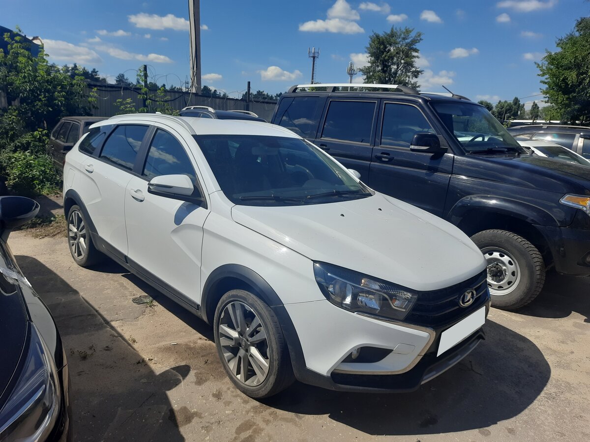 Открыть фотографии: Lada (ВАЗ) Vesta I