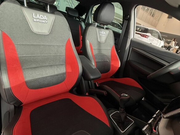 2026 Lada (ВАЗ) Vesta Sport I Рестайлинг (NG), серебристый, 2372000 рублей - вид 6