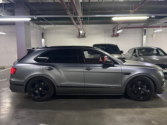 2018 Bentley Bentayga I, серый, 11699000 рублей - вид 4