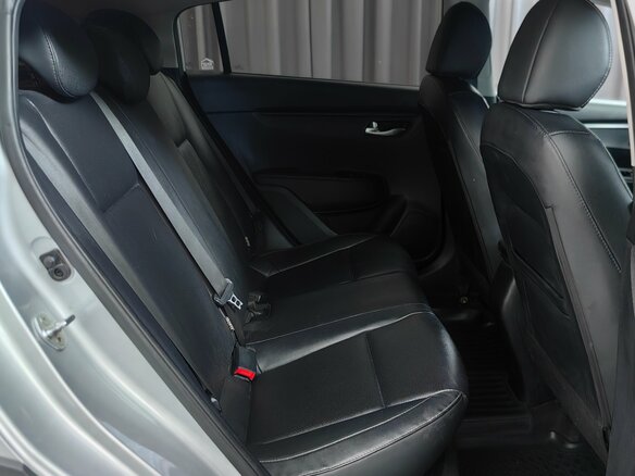 2018 Kia Rio X-Line IV, серебристый, 1564000 рублей - вид 9