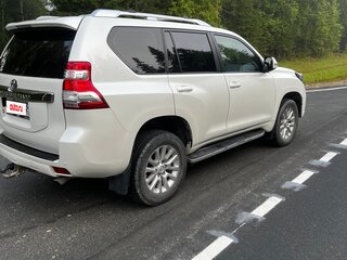 2015 Toyota Land Cruiser Prado 150 Series Рестайлинг 1, белый, 3700000 рублей, вид 3