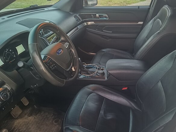 2015 Ford Explorer V Рестайлинг, белый, 2200000 рублей - вид 7