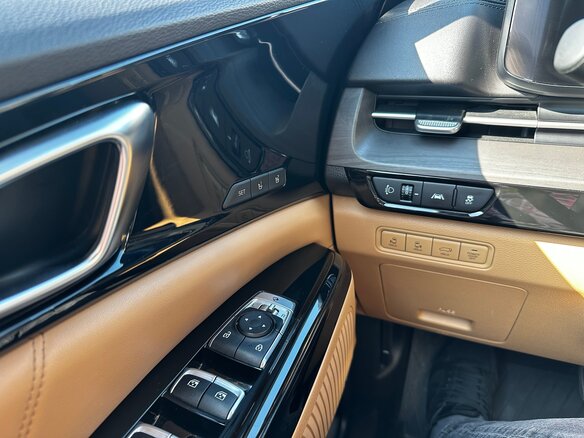 2022 Kia Carnival IV, чёрный, 3390000 рублей - вид 7