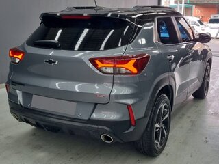 2022 Chevrolet TrailBlazer III, серый, 1648000 рублей, вид 3