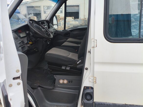 2014 Iveco Daily, белый, 1550000 рублей - вид 3