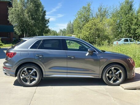 2022 Audi Q3 35 TFSI II (F3), серый, 3200000 рублей, вид 2