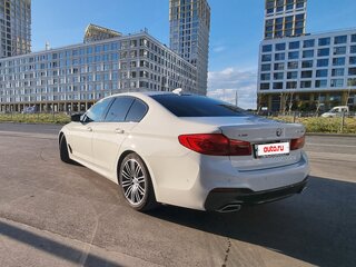 2020 BMW 5 серии 520d xDrive VII (G30/G31/G38), белый, 4800000 рублей, вид 3