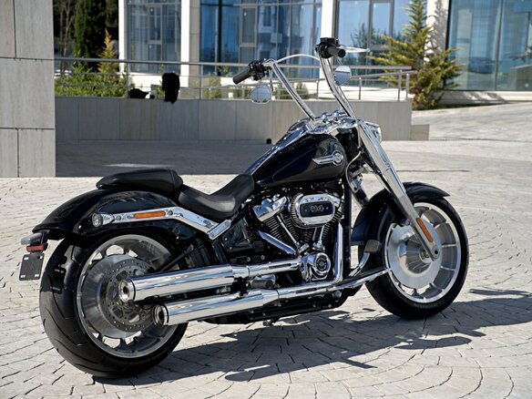 2024 Harley-Davidson Fat Boy, чёрный, 2350000 рублей - вид 3