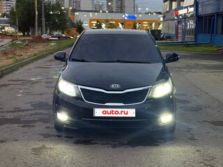 2015 Kia Rio III Рестайлинг, чёрный, 499999 рублей, вид 2