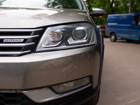 2013 Volkswagen Passat Alltrack B7, коричневый - вид 17