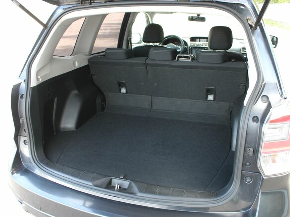 2017 Subaru Forester IV Рестайлинг 2, серый, 1900000 рублей - вид 9